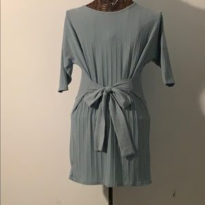 Boohoo, tie-waist casual dress